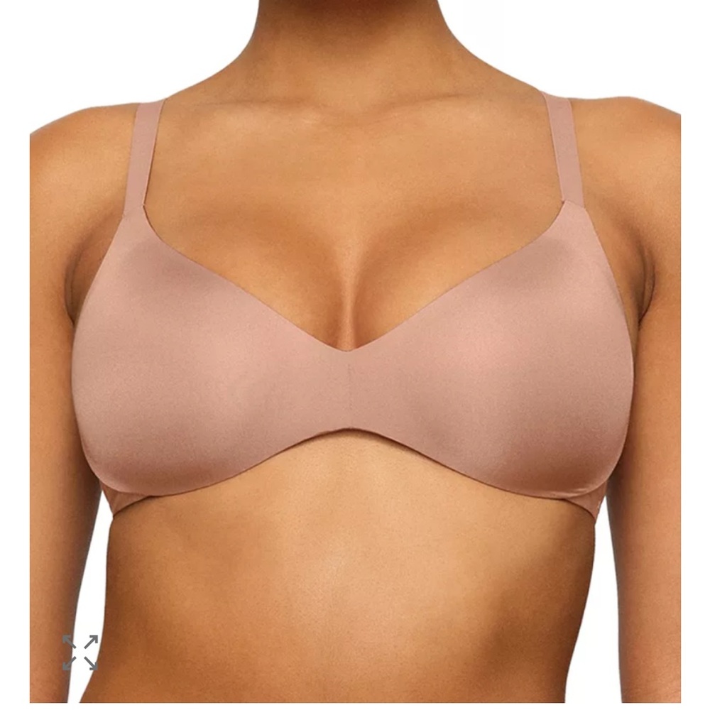SKIMS Wireless Form Push Up Plunge Bra